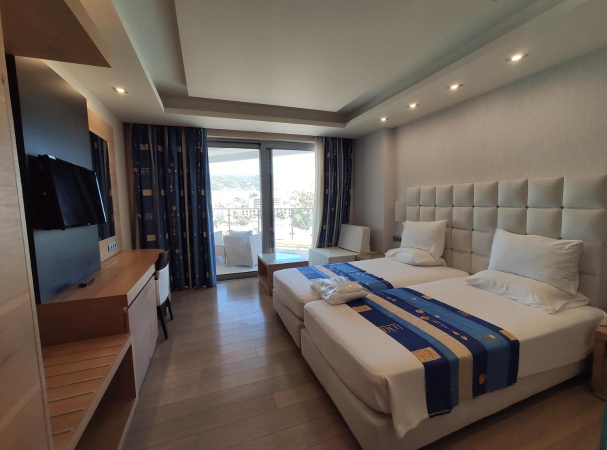 Konstantinos Palace Karpathos Bagian luar foto