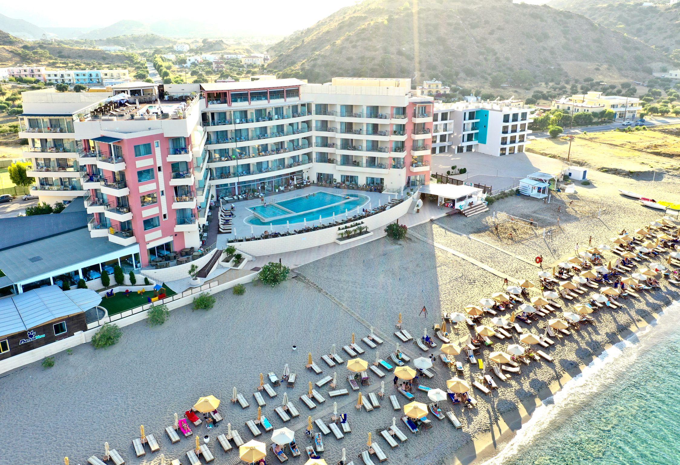 Konstantinos Palace Karpathos Bagian luar foto